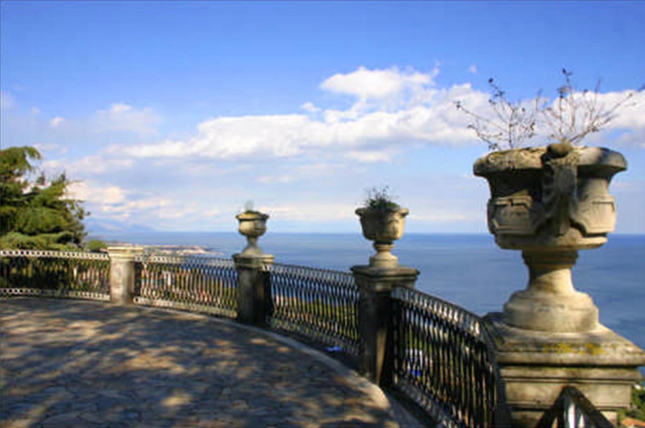 Bbcasablu Apartment Acireale Luaran gambar