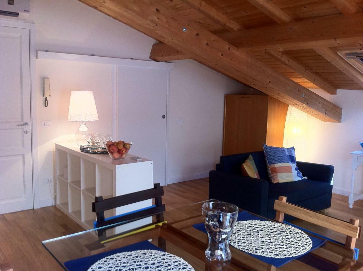 Bbcasablu Apartment Acireale Luaran gambar